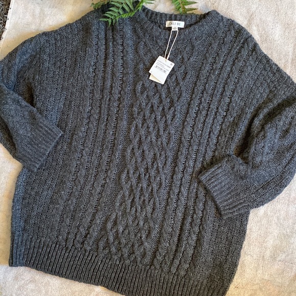 cali be Sweaters - NWT Gray Sweater